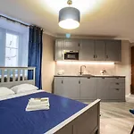 Nicolaus Apartment