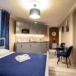 Nicolaus Apartment